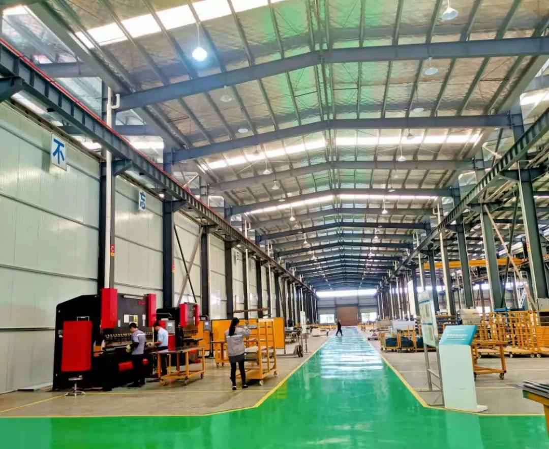 【爱游戏官方网站·首页-爱游戏(中国)湖南生产基地】热火朝天生产忙，高质高效产精品！​